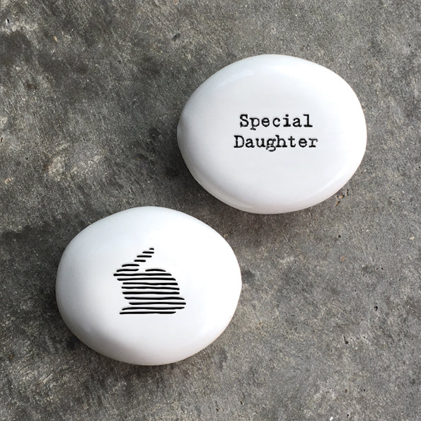 Porcelain pebble - 'Special daughter'